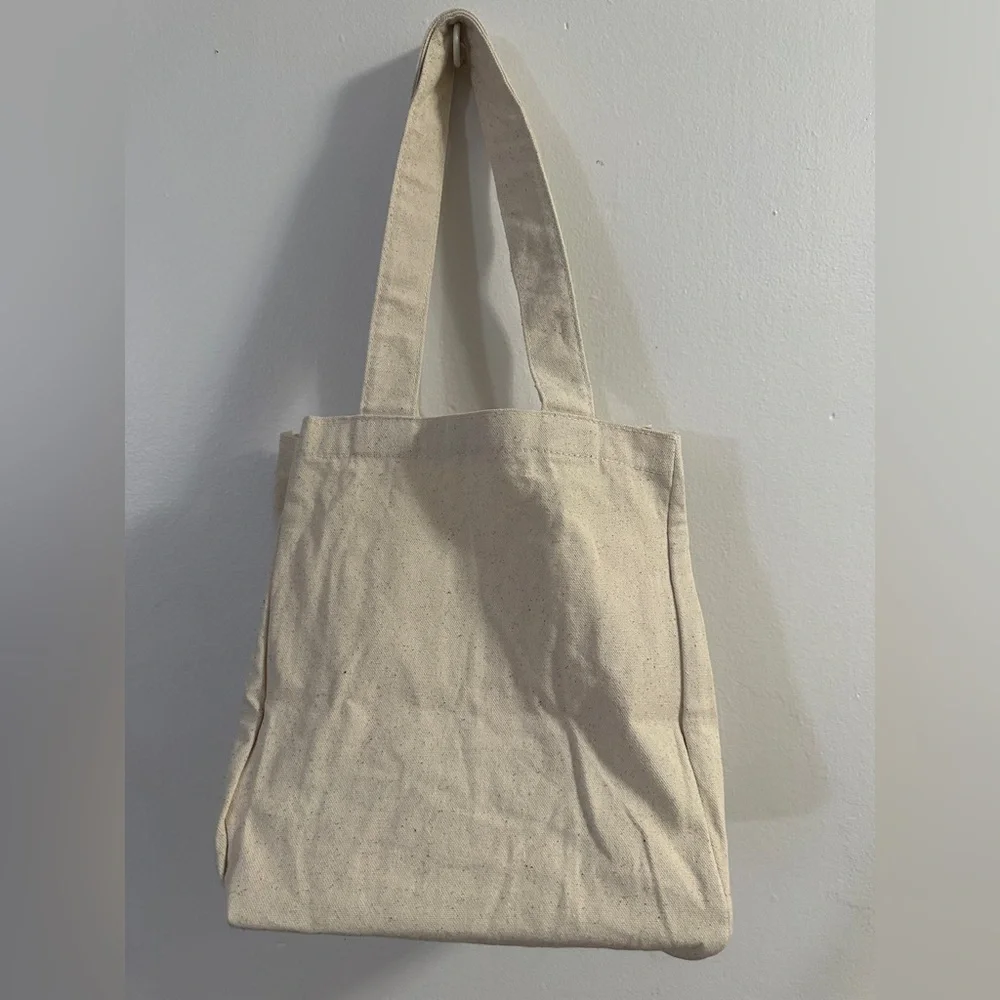 🛍️NWT ULTA tote “Finding Beauty Everywhere” - Picture 3 of 7